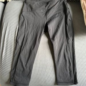 Lululemon capris